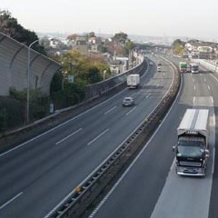 東名高速の橋